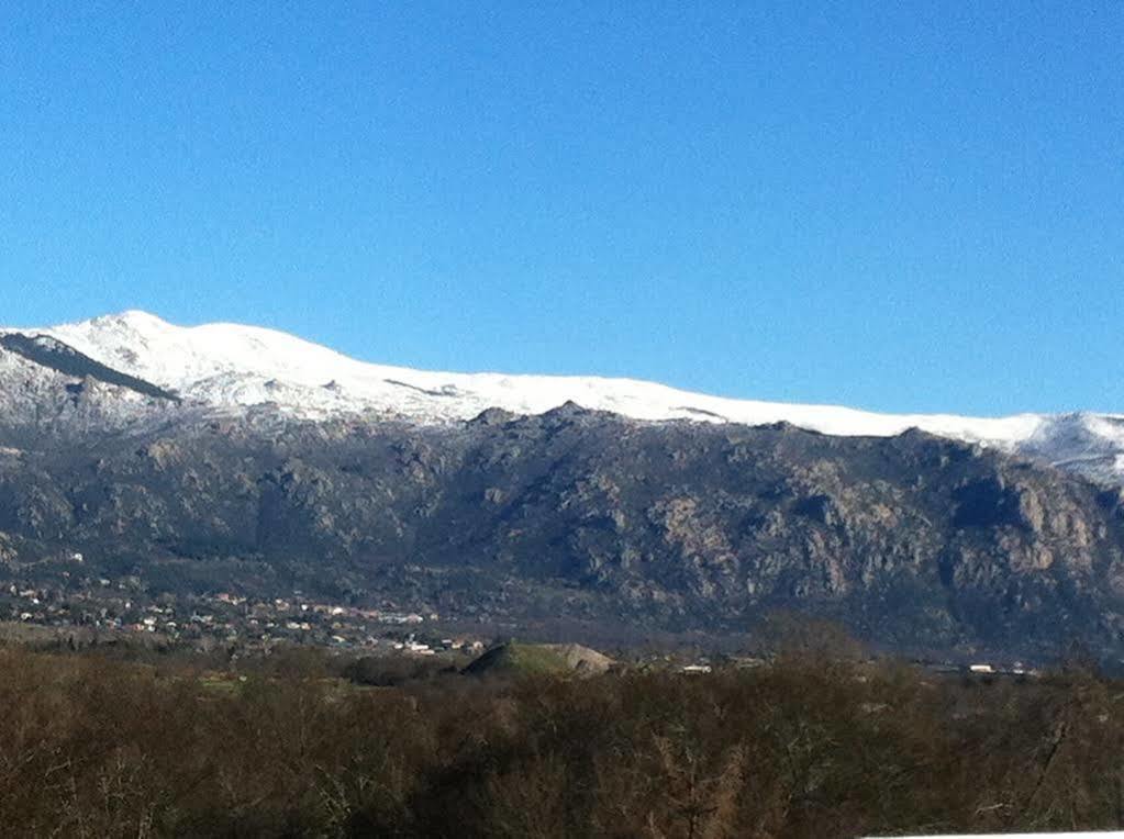 Hospederia La Canada Moralzarzal Bagian luar foto