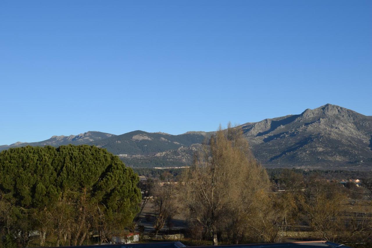 Hospederia La Canada Moralzarzal Bagian luar foto